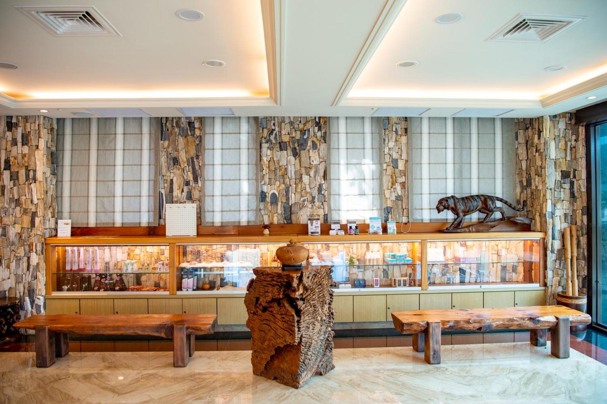 Classic Hotel Shvatan Nantou Exterior foto
